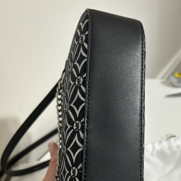 Michael Kors crossbody bag - Picture 3 of 13